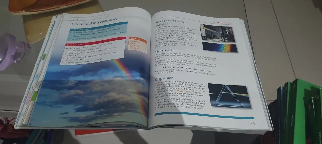 Livro Cambridge Lower Secondary Science Learner's Book 8 - Foto 3