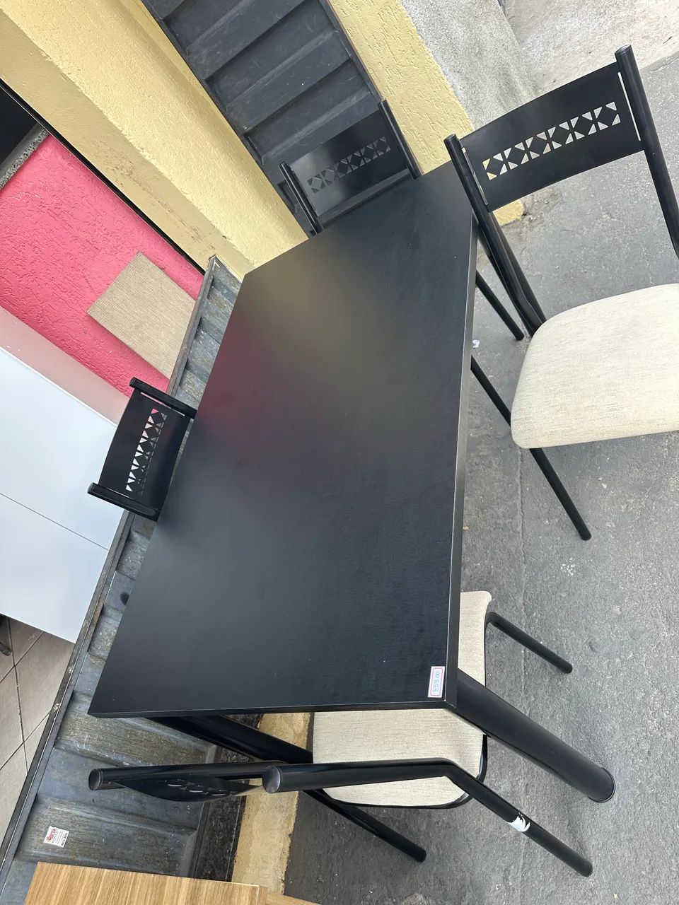 Mesa com a base de ferro com 4 cardeiras ferro - Foto 4