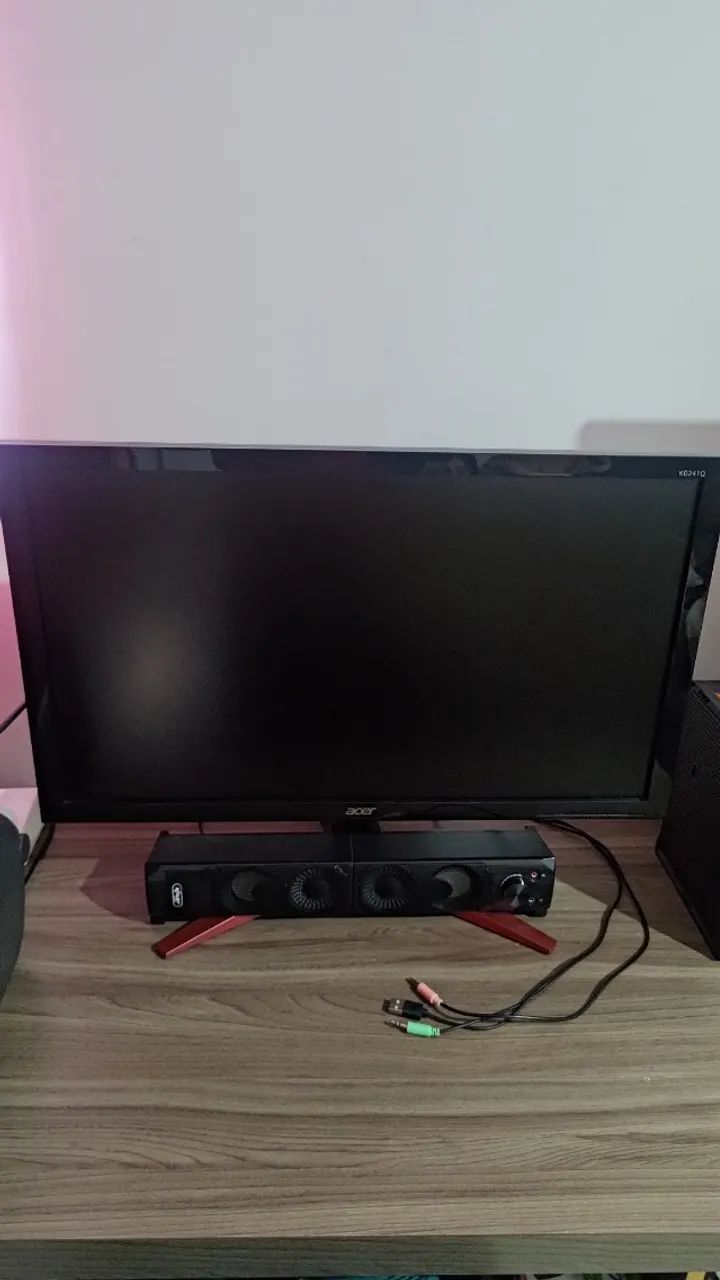 Monitor funcionando porém com detalhes + Caixa de som