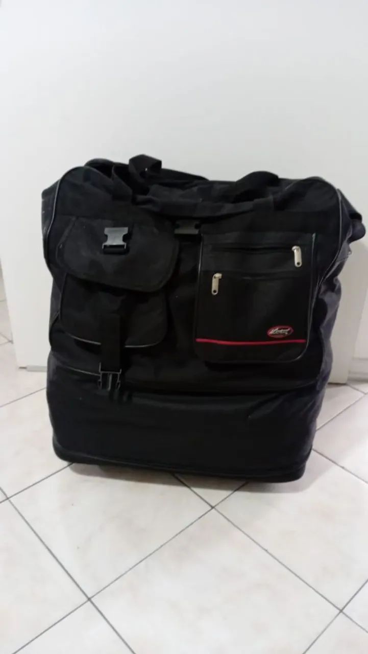 Mochila importada com rodinhas 