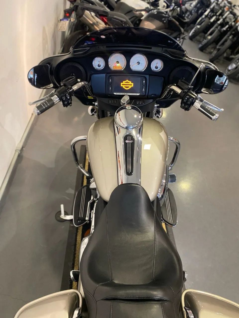 Harley-Davidson Street Glide Custom - Foto 4