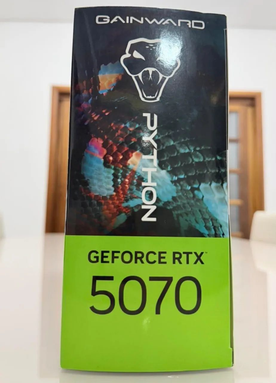Placa de vídeo Nvidia GeForce RTX 5070 Python - Foto 3