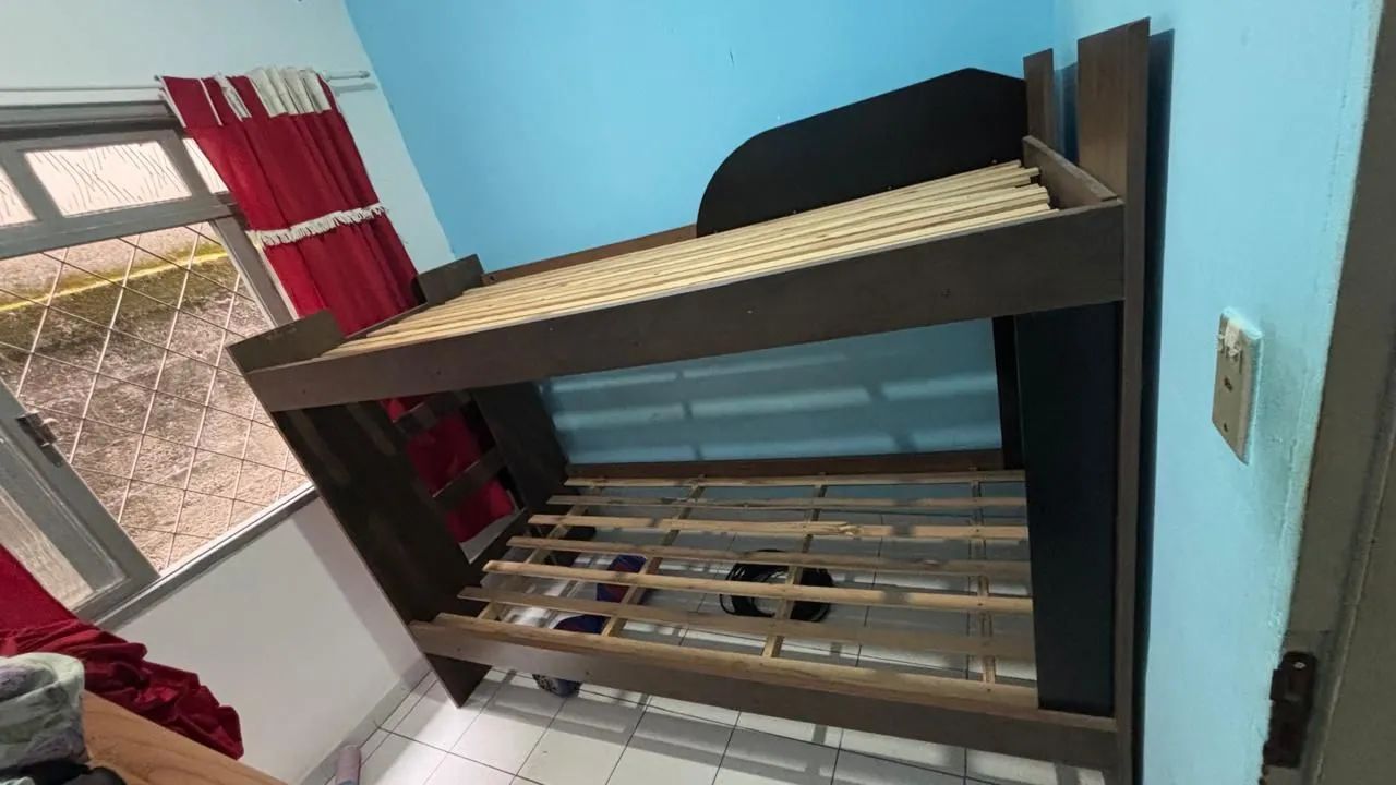 Vendo uma cama semi-nova beliche - Foto 4