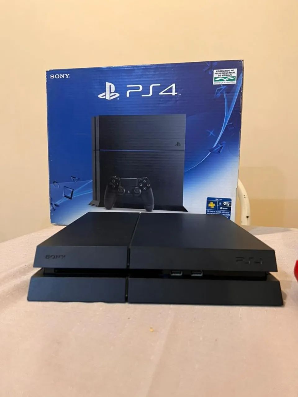 Playstation 4 PS4 + 2 controle + 7 jogos - Foto 2