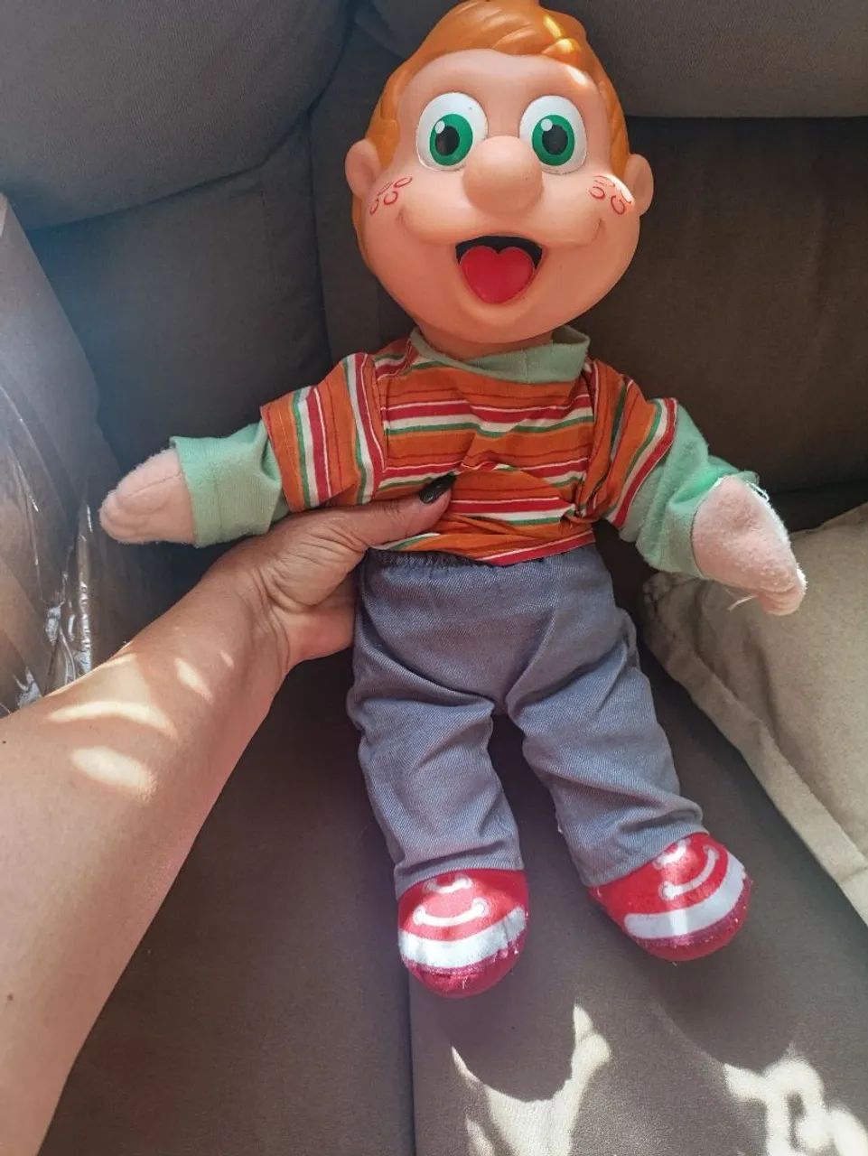 Boneco Júlio cocoricó.