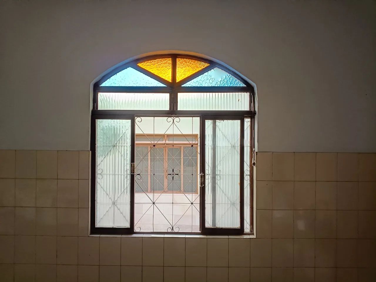 2 (duas) Janelas de ferro com vidro - Foto 2