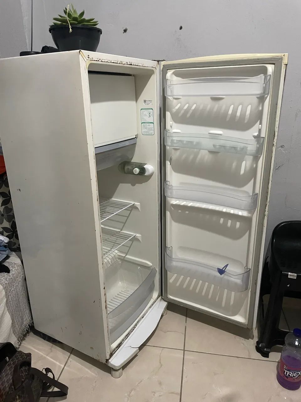 Vendo uma geladeira  - Foto 3