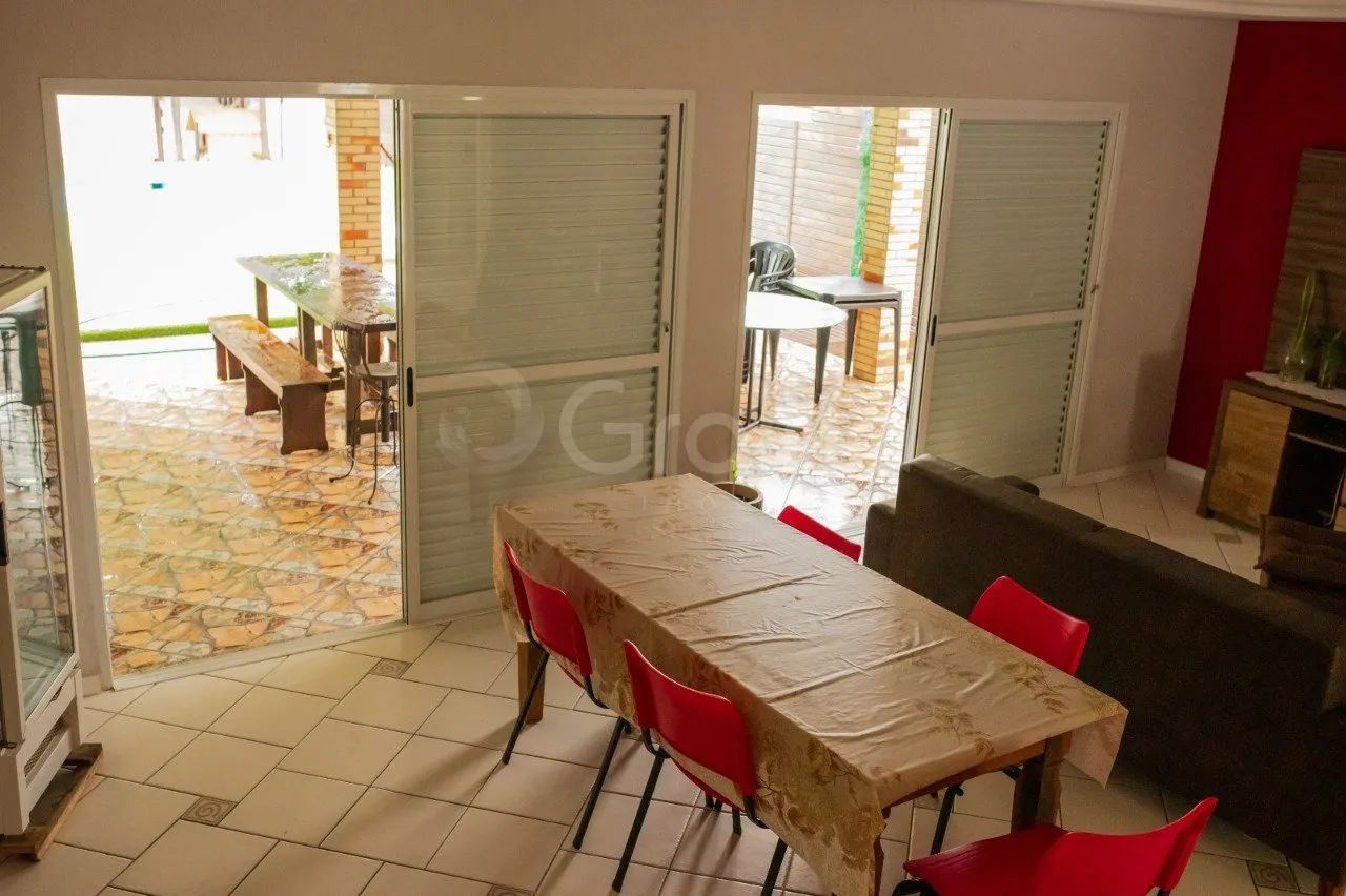 Casa com 5 quartos sendo 2 Suites com 350m² bairro Praia Brava - Foto 5