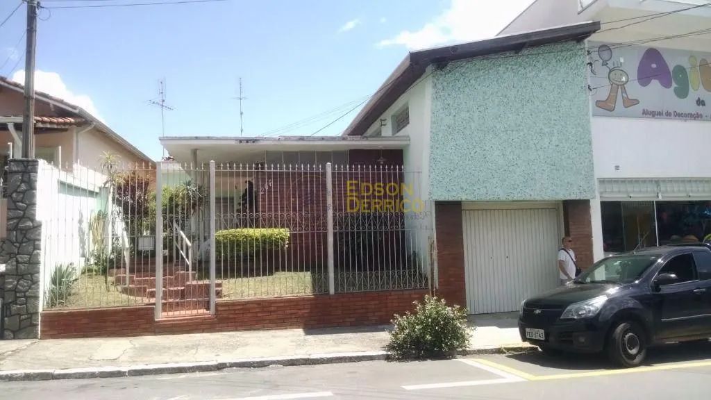 Casa com 4 quartos à Venda, Centro - Pindamonhangaba