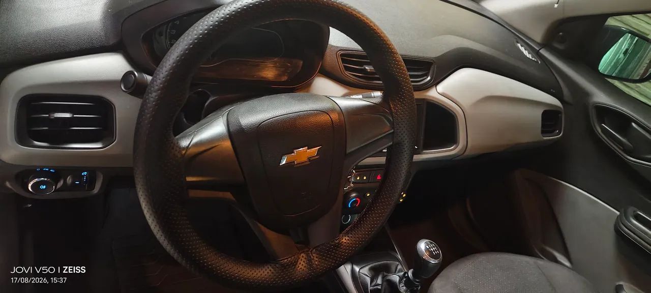 Chevrolet Onix JOY Hatch 1.0 8V Flex Mec. 4P 2017 - Foto 3