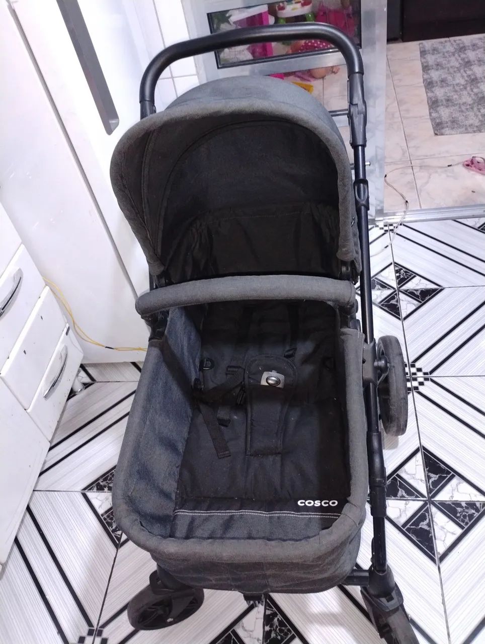 Carrinho de bebê Moisés Cosco - Reclinável  - Foto 5