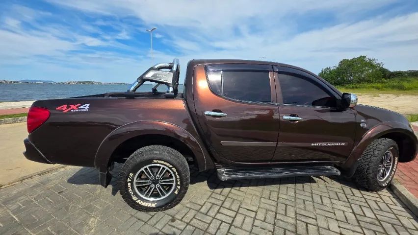 Mitsubishi L200 2015