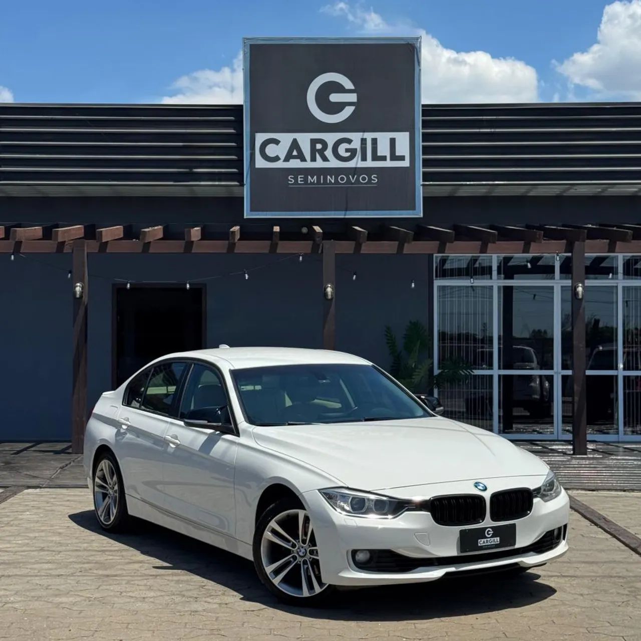 BMW 320I 320i 2014