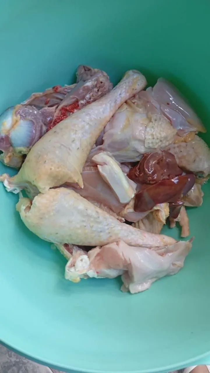 Frango Caipira legítimo 