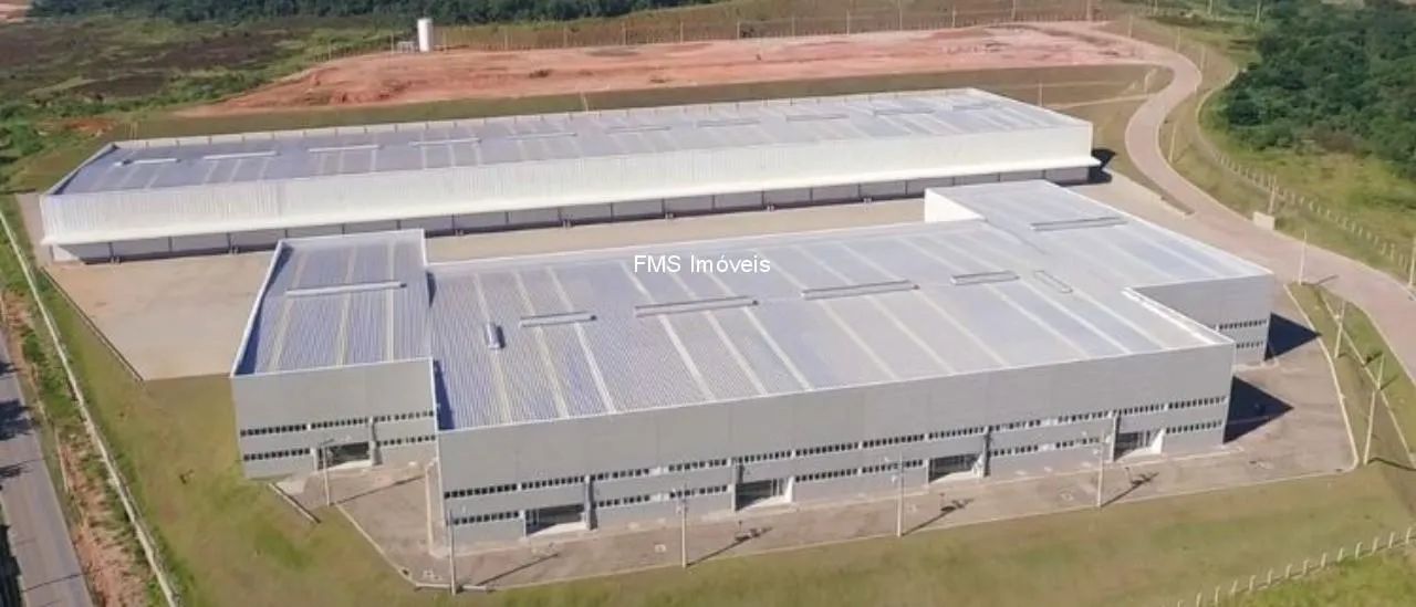 Galpão comercial em Cabreúva-SP, com 2.371 m² de área.