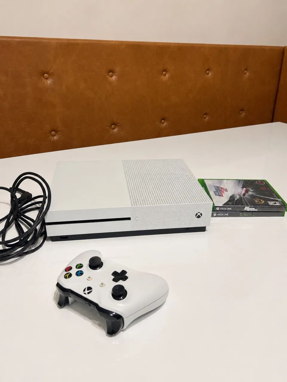 Vende-se Xbox One S