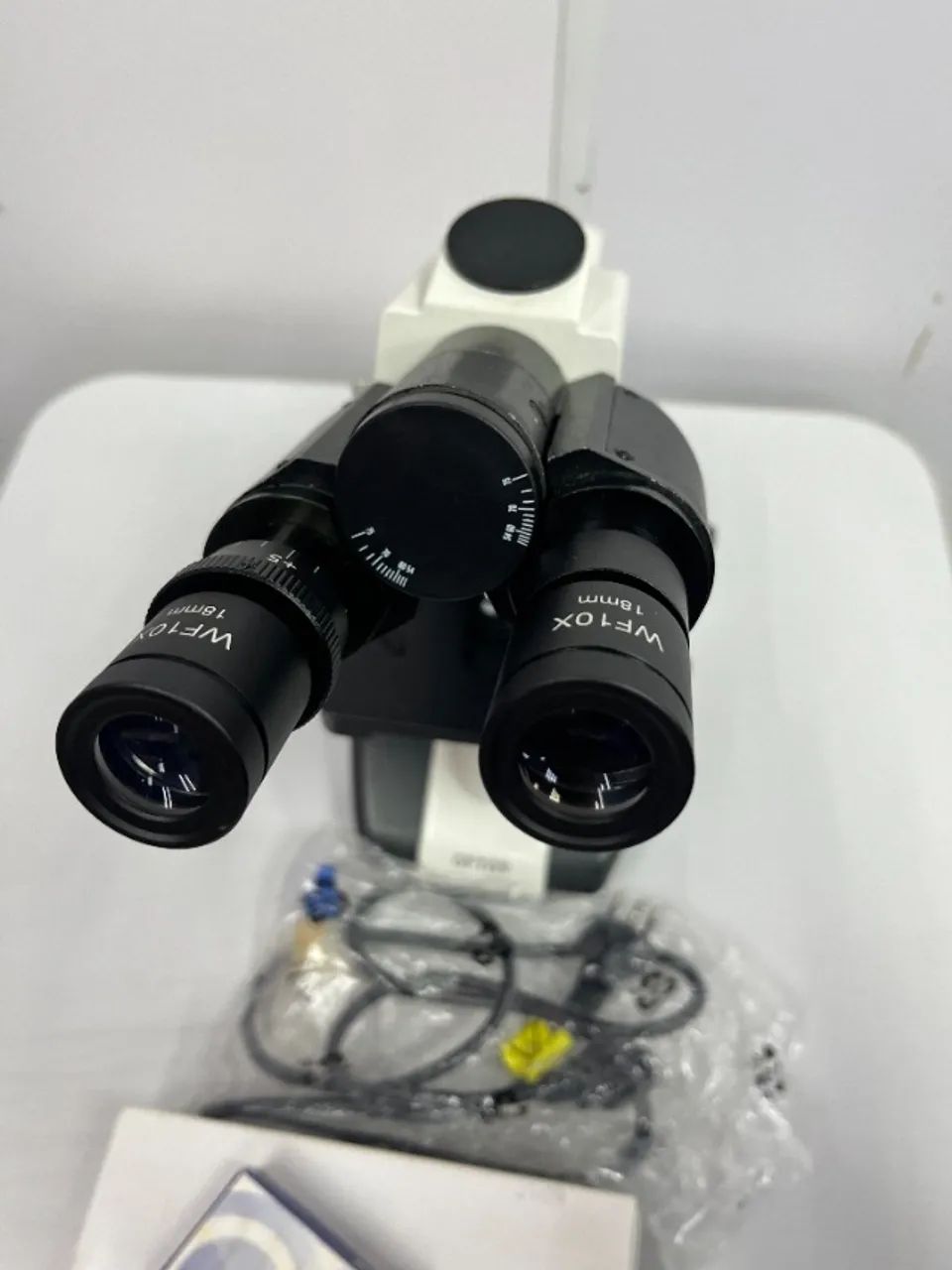 Microscópio Biologico Trinocular Bivolt OPTON e Câmera Digital com software 1.3 Megapixel - Foto 2