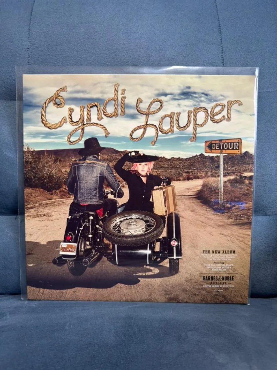 Vinil Cyndi Lauper Detour + Single 7" - Foto 5