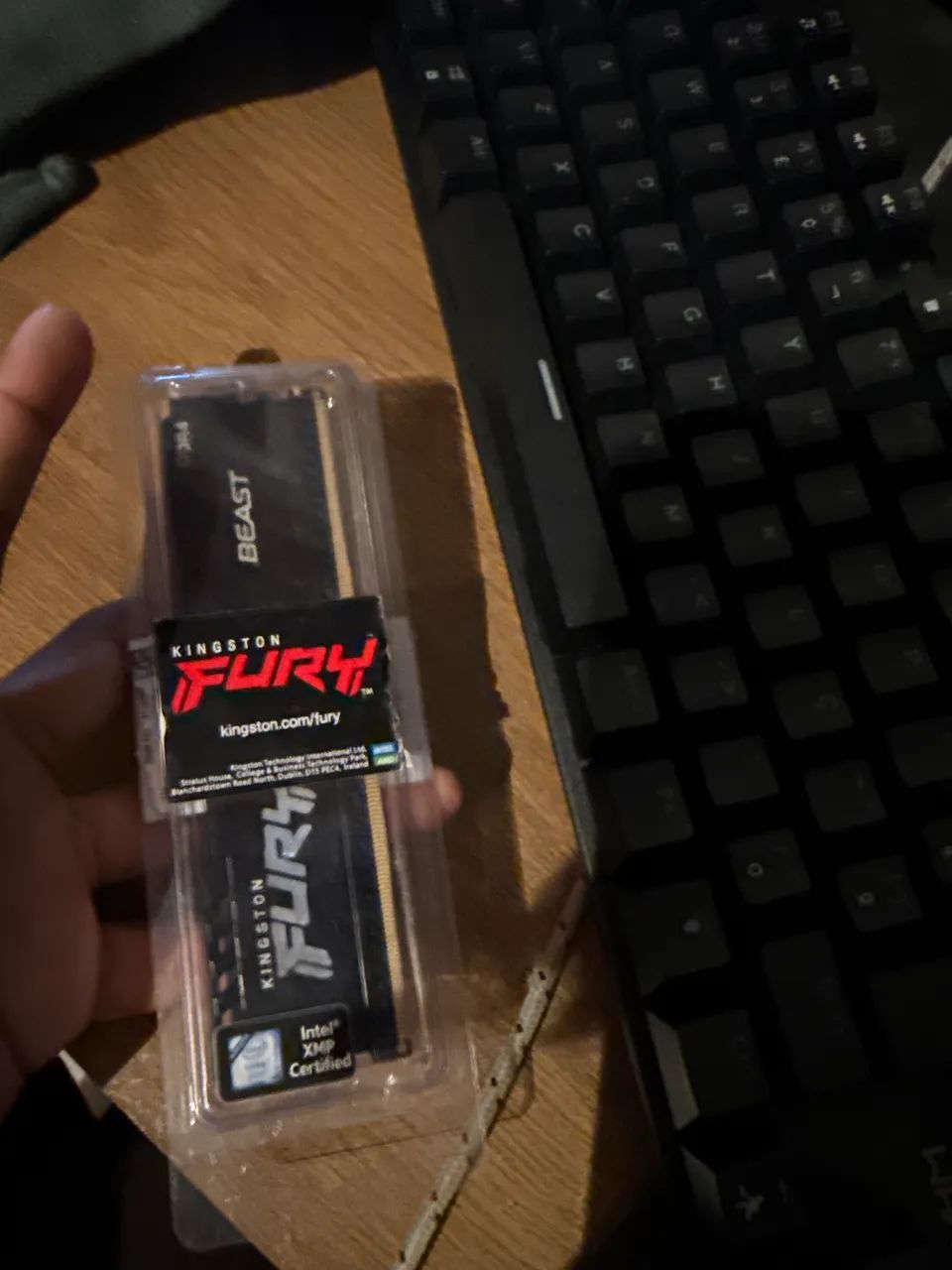 VENDO MEMORIA RAM 1x16 ddr4 3200mhz em perfeito estado 