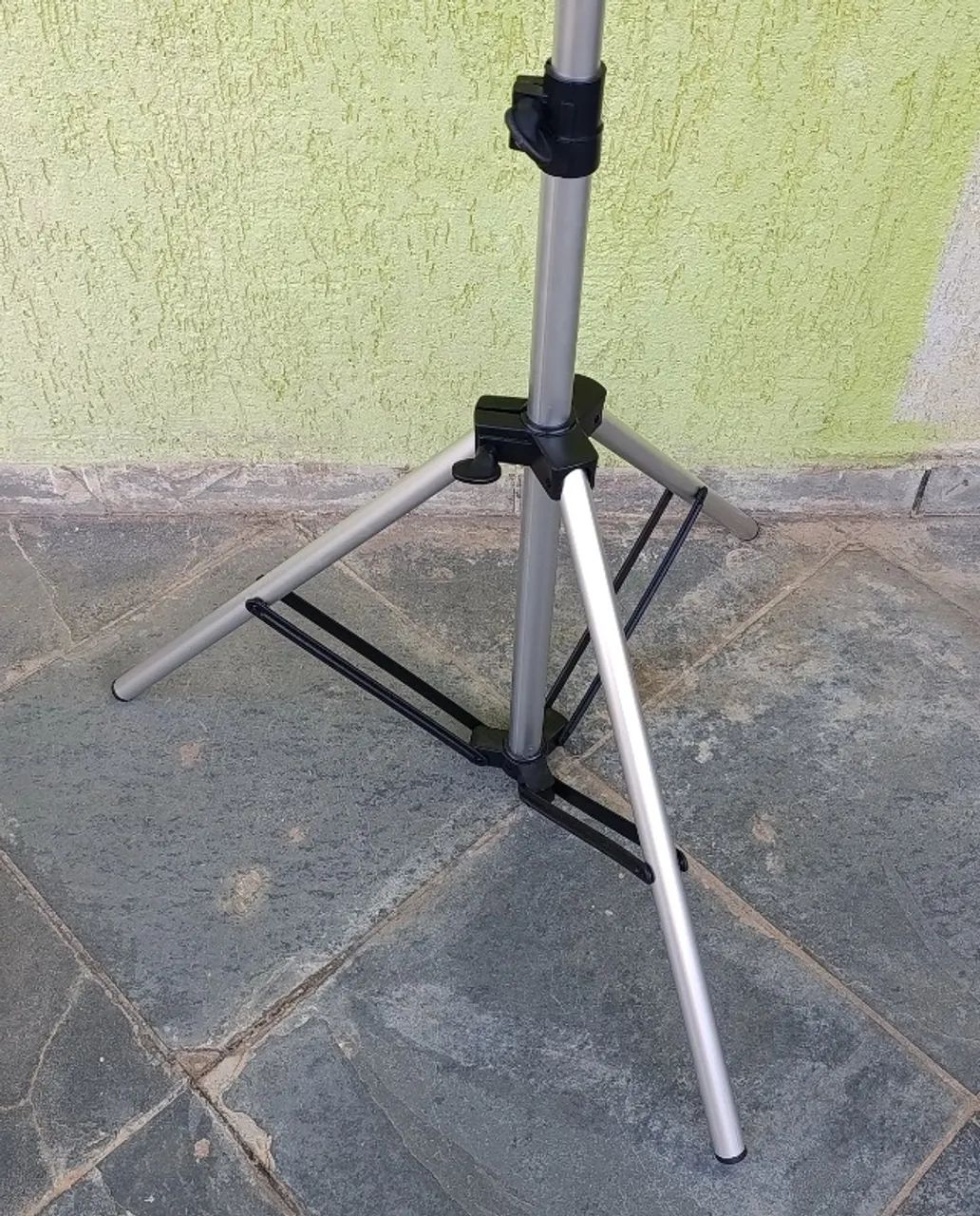 TRIPÉ MULTIFUNÇÃO SUPORTE CELULAR ALUMINIO 2,10M - Foto 3