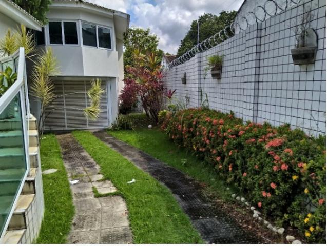 Bela Casa na Praça da Torre - Aluguel - Foto 20