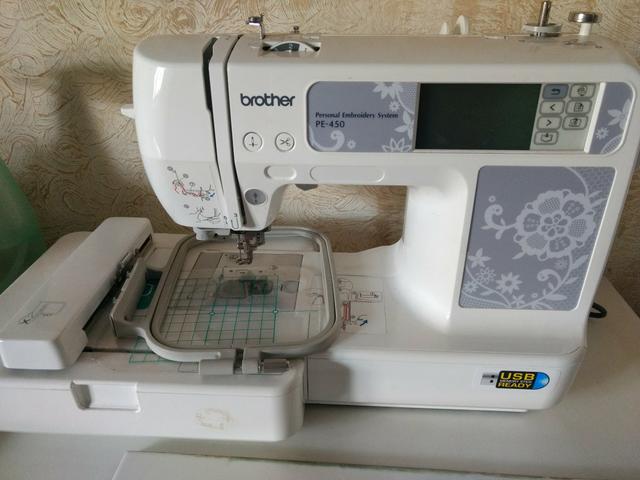 Máquina de bordar Pe 450