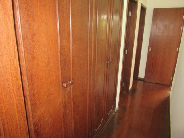 Excelente casa em local tranquilo para quem quer sossego! área nobre do bairro. - Foto 8