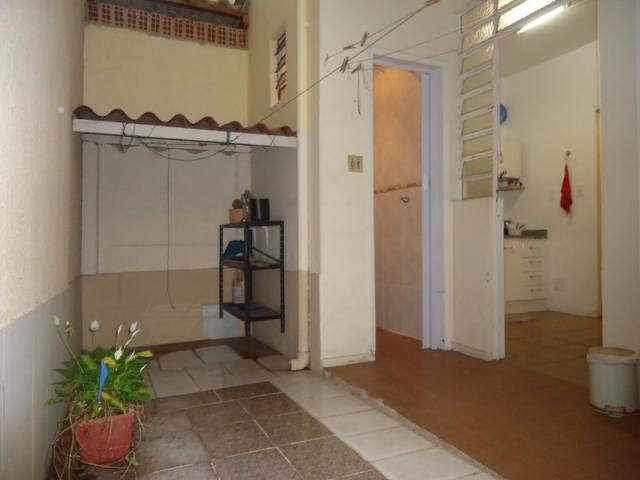 Casa geminada no melhor ponto do bairro! - Foto 10