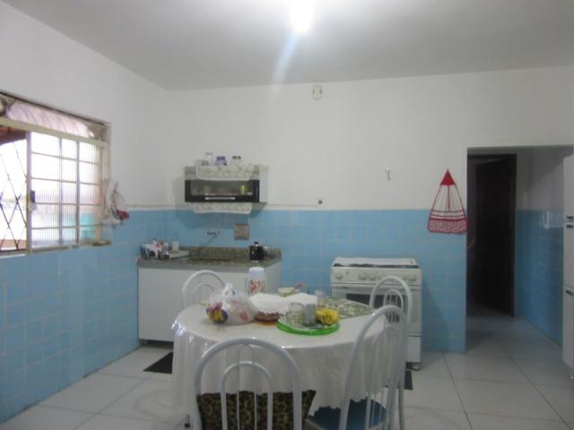 Lote 420m² com duas casas! confira! - Foto 5