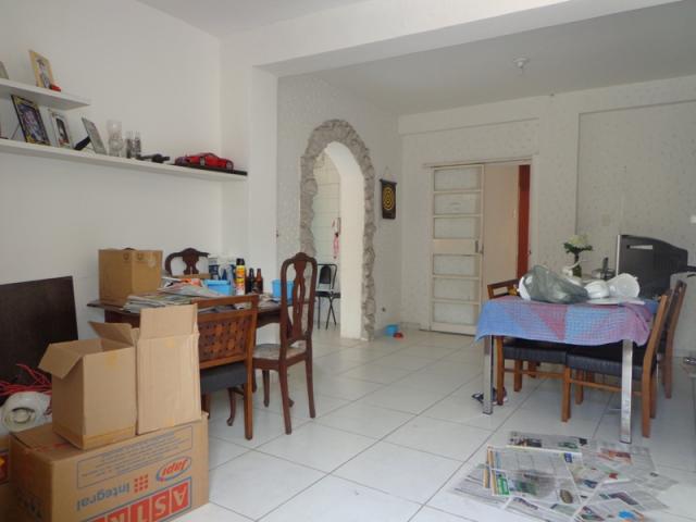 Casa em excelente localização , próximo a comércio variado. - Foto 20
