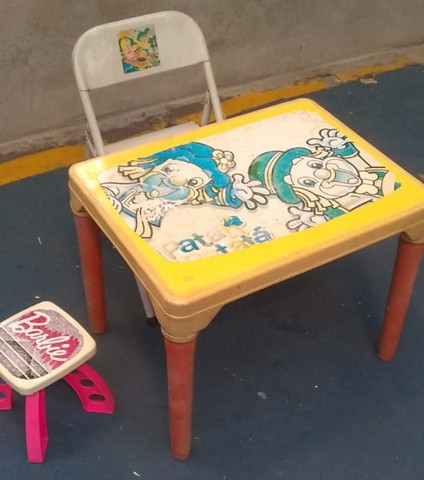 Vendo Mesa c/ cadeirinha - Foto 5