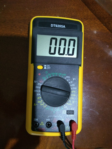 Multímetro DT 9205A