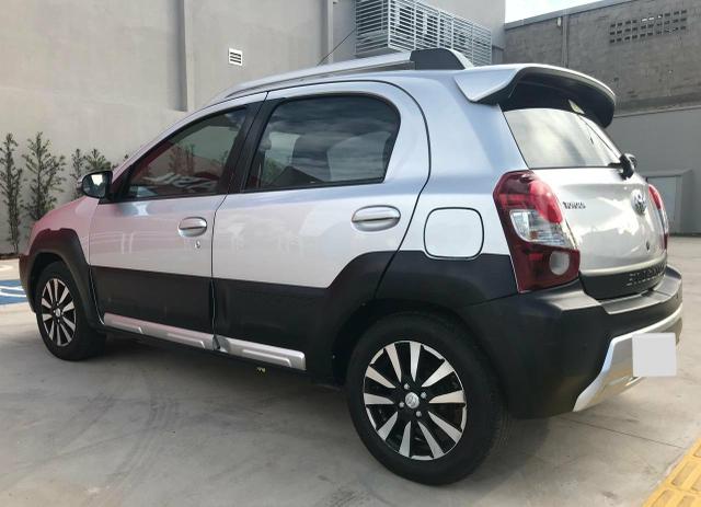 Etios cros 2014 - Foto 2