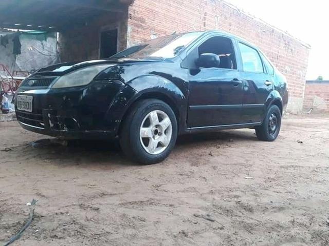 Fiesta sedan 2008 atrasado