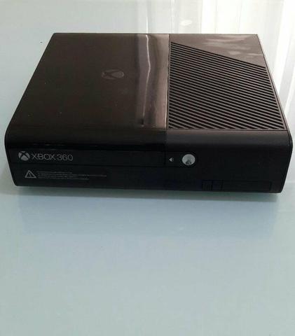 Xbox 360 super slim seminovo com kinect mais 4 jogos - Foto 2