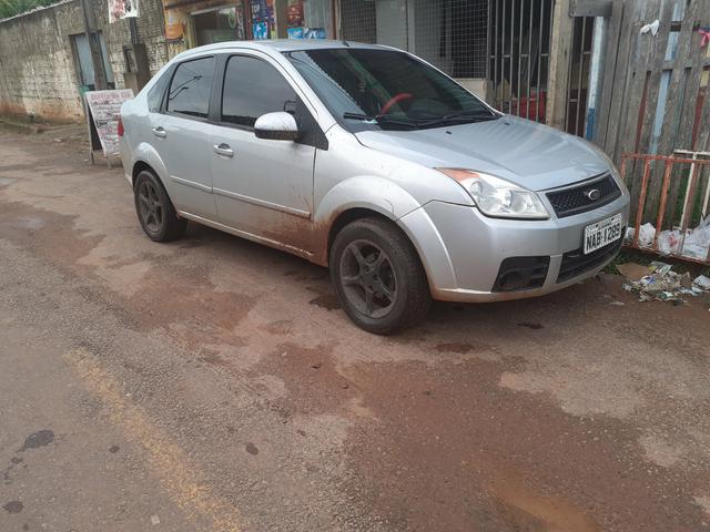 Carro ford fiesta sedã 12,000 - Foto 2