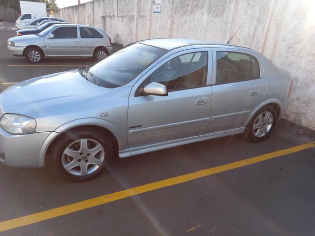 Vendo astra 08
