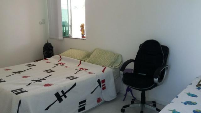 Cobertura Duplex Decorado com acesso exclusivo para o Rio em Buraquinho R$ 490.000,00 - Foto 8