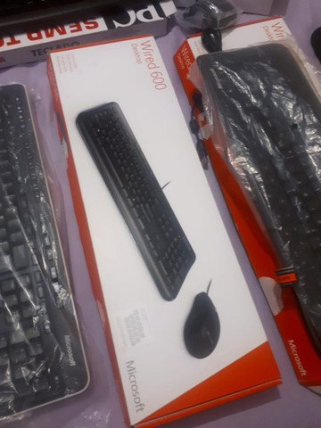 Kit Teclado e Mouse Microsoft USB Produto Novo Modelo 600