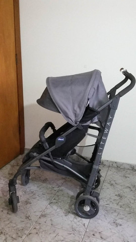 Carrinho de bebê Chicco *Semi novo - Foto 2