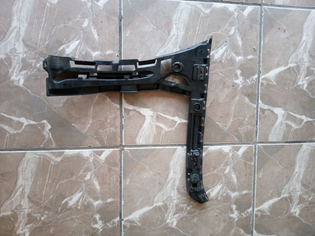 Suporte lateral do parachoque Mercedes Benz w205(A205 880 18 02)