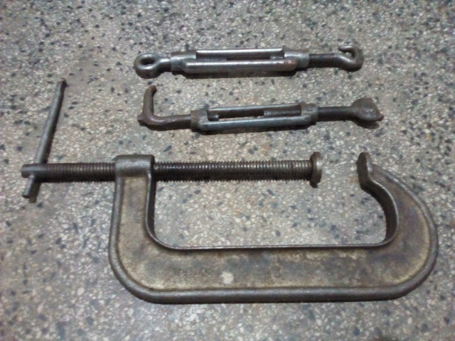 3 ferramentas. sargento, esticador, puxador