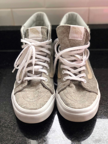 tenis vans cano alto cinza