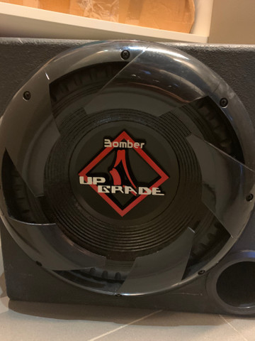 Subwoofer Bomber 12 polegadas com caixa selada