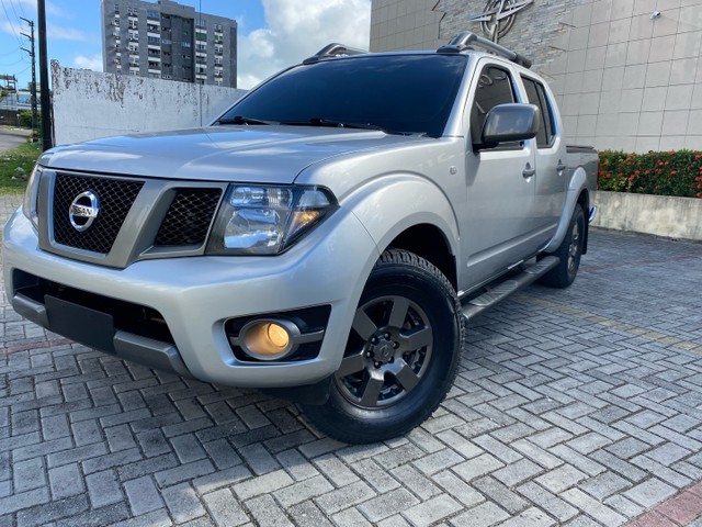 FRONTIER ATTRACT SV 4X4 DIESEL 2015