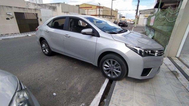 VENDO COROLLA 1.8 2017