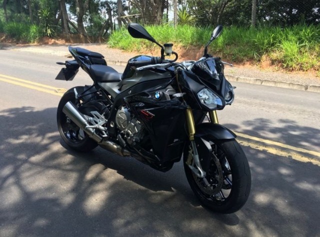 BMW S1000R