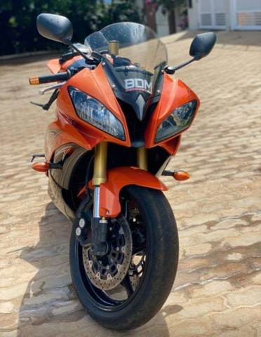 YAMANHA R6
