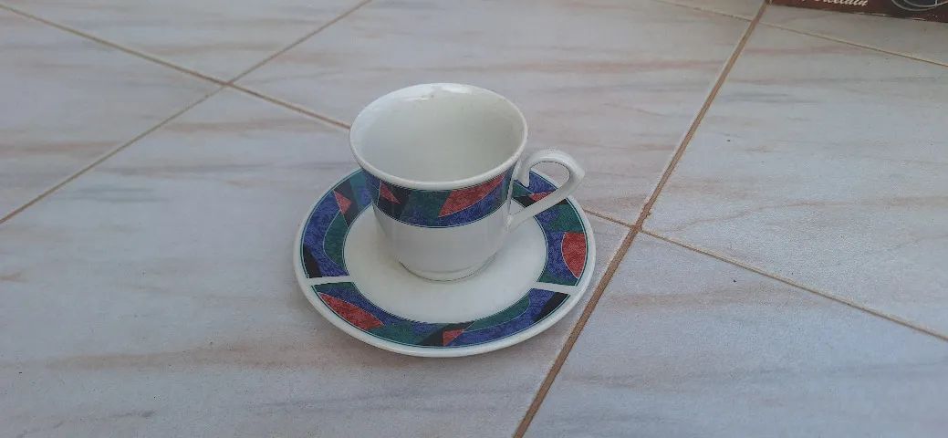 Jogo de Xicaras em Porcelana - Foto 4