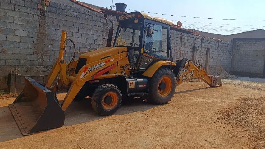 retroescavadeira randon - Foto 4